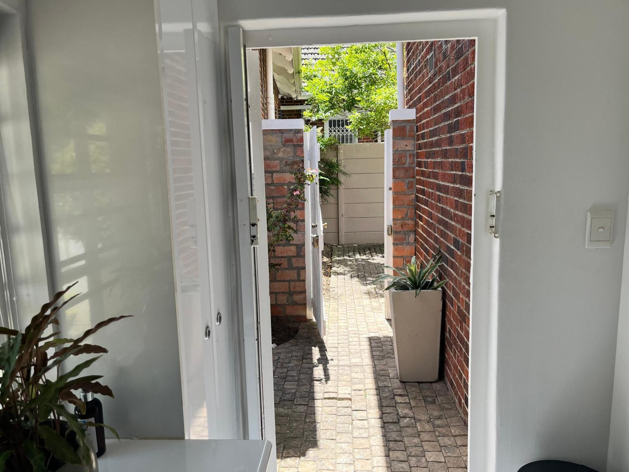 Somerset West Garden Apartments 2 Extérieur photo